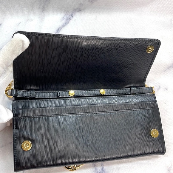 PRADA Wallet On Chain - Picture 6 of 17